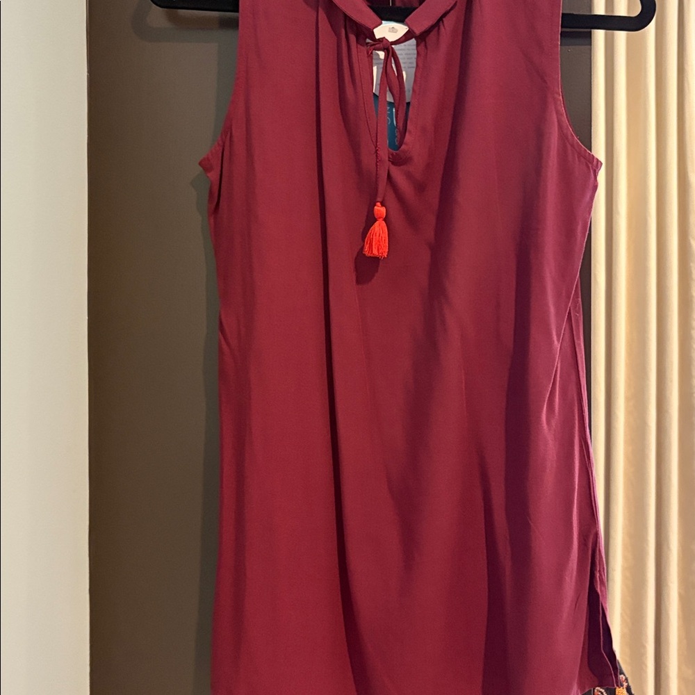 Escapada ⭐️ NWT ⭐️Burgundy Sleeveless Top with orange Tassels